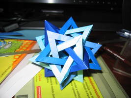 5 Tetraedros Entrelaçados - ago/2005