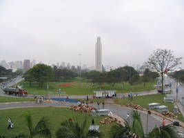 Obelisco do Ibirapuera (no dia da Corrida Po de Acar) - So Paulo, SP - set/2005